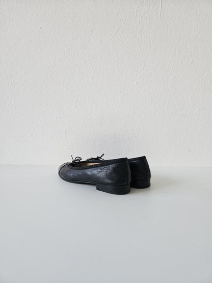 Vintage Chanel ribbon CC logo ballet flats