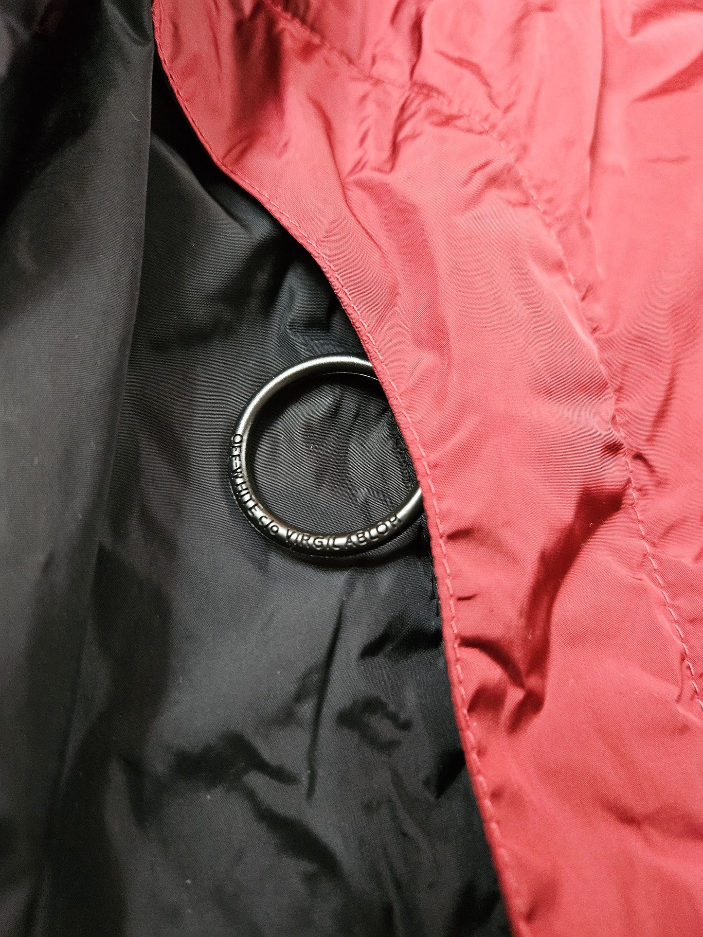 Off-white SS2020 removable sleeve river trail track top