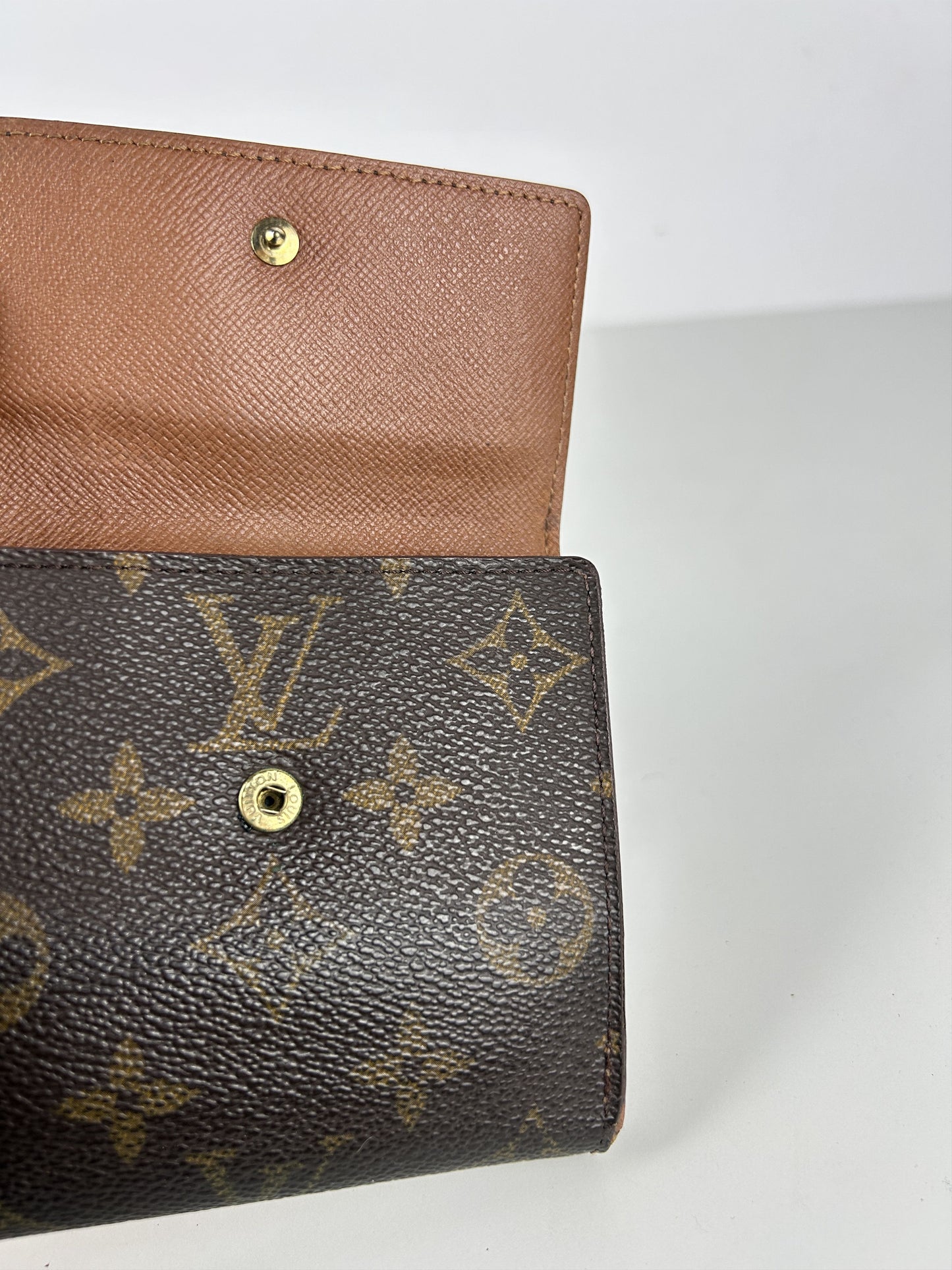 Louis vuitton monogram trifold wallet