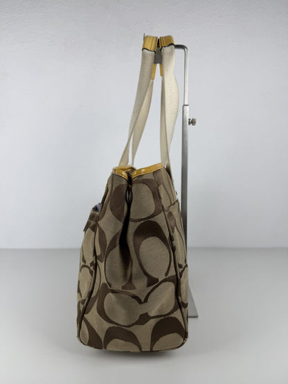 Coach signature daisy tote bag