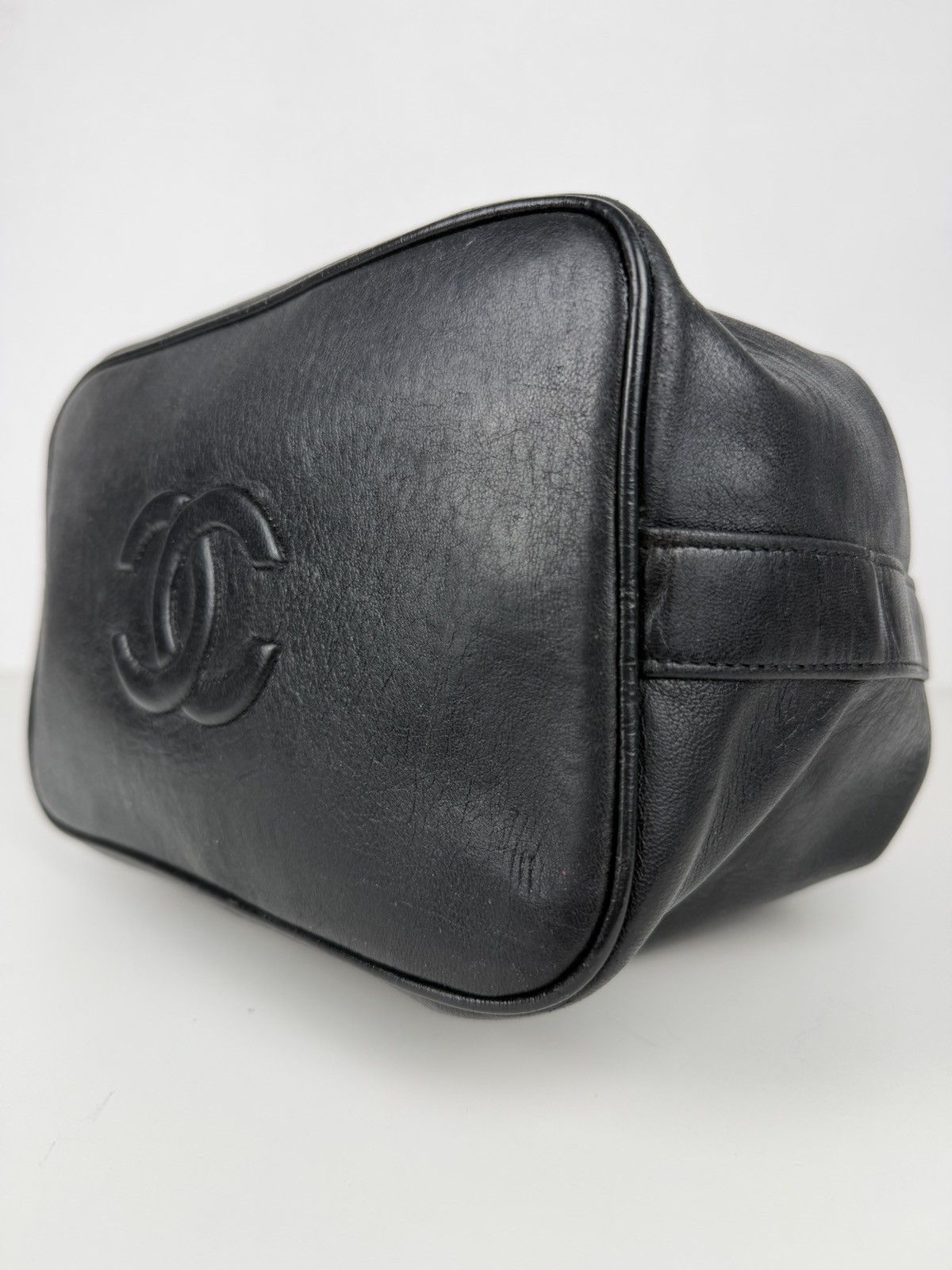 Vintage Chanel lambskin CC logo drawstring bag