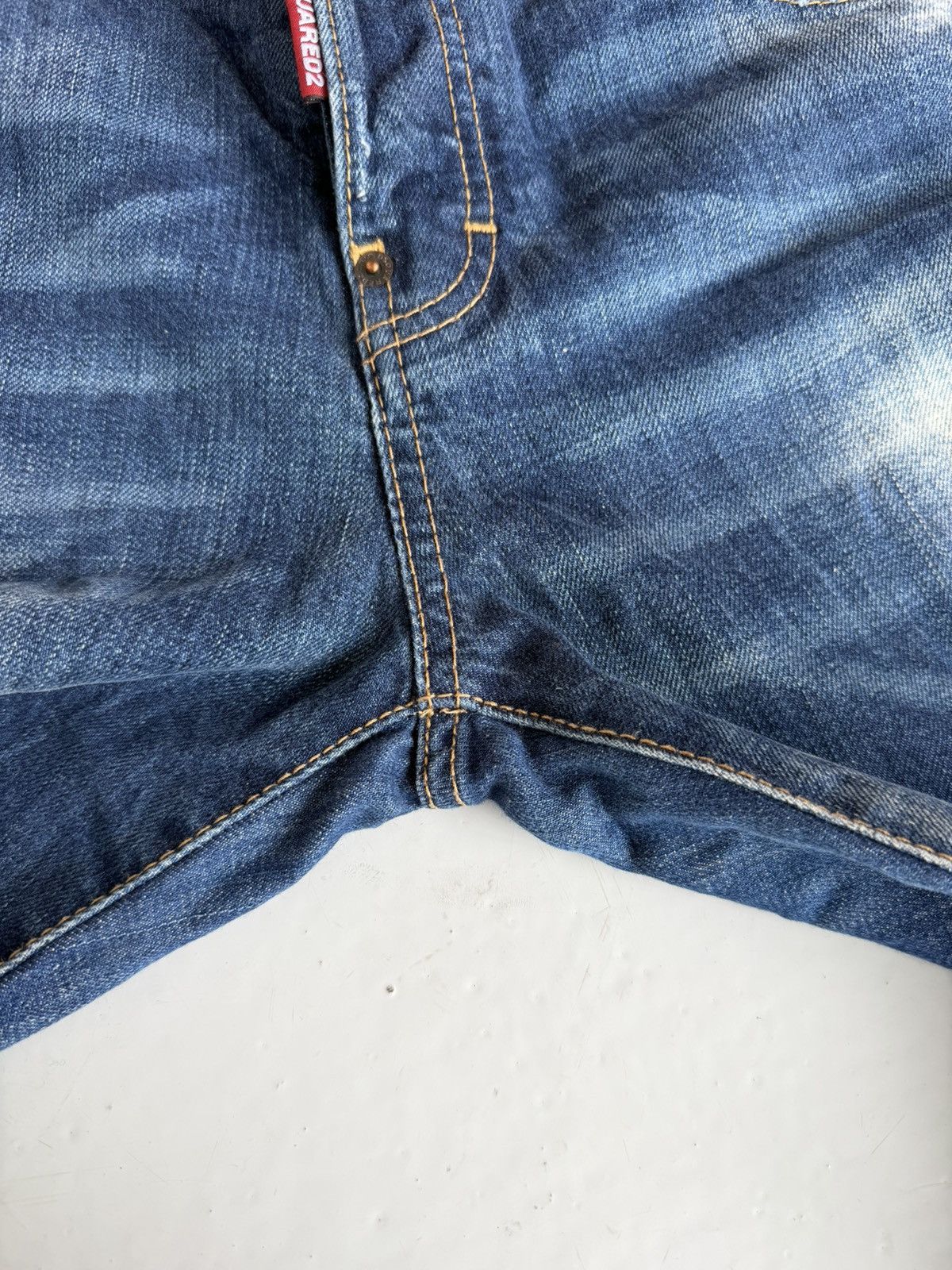 Dsquared2 distressed cool girl cropped jean