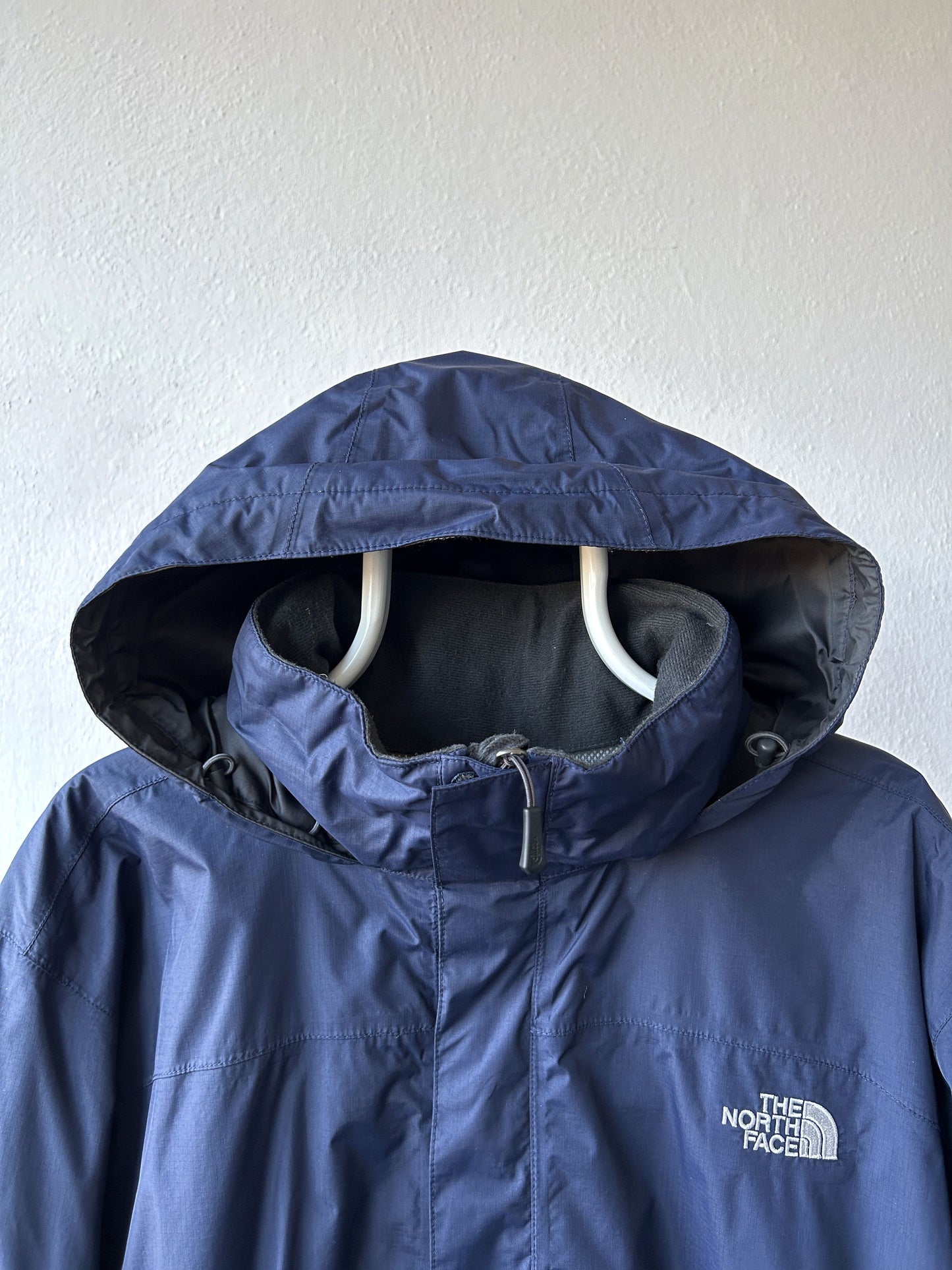 The north face hyvent membrane hooded shell rain jacket