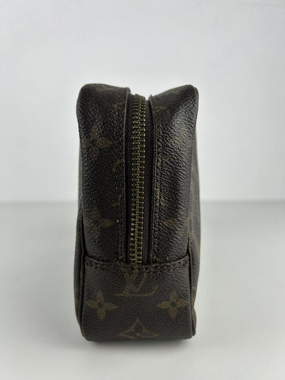 Vintage 80s Louis Vuitton monogram trousse 23 toiletry bag