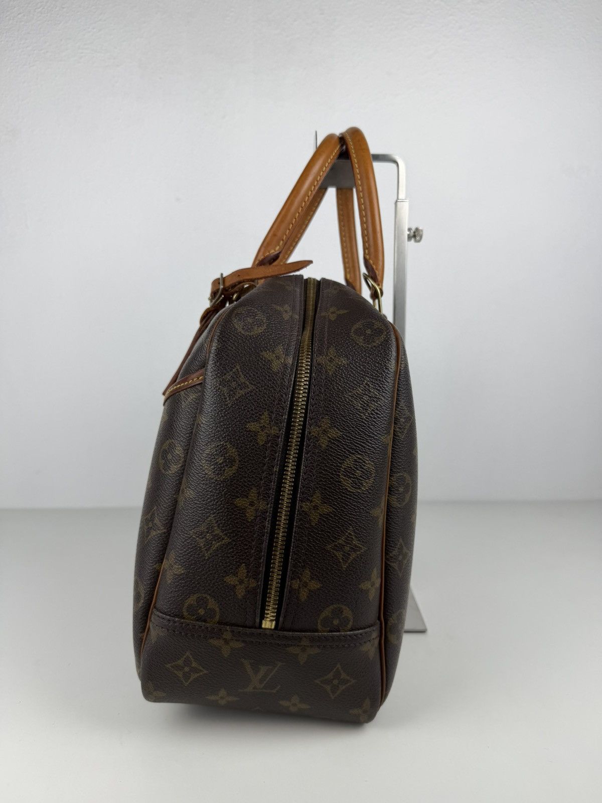 Vintage Louis Vuitton monogram deauville handbag