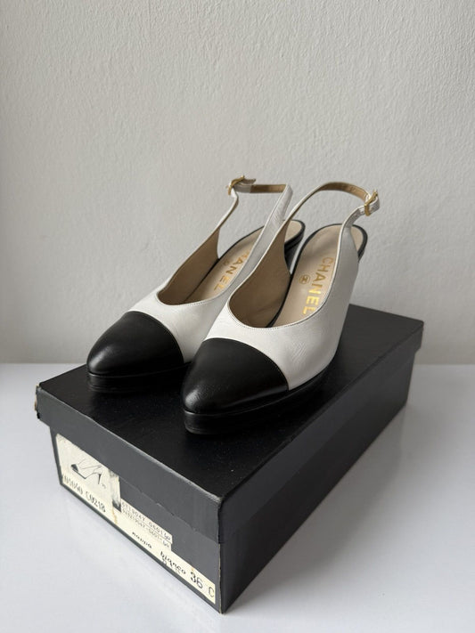 Vintage Chanel bicolor leather pumps