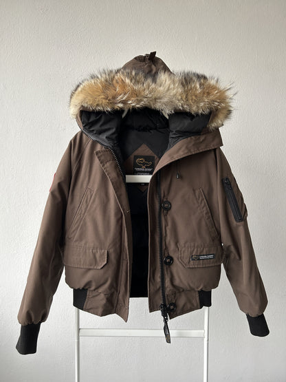 Canada goose chilliwack hooded bomber jacket