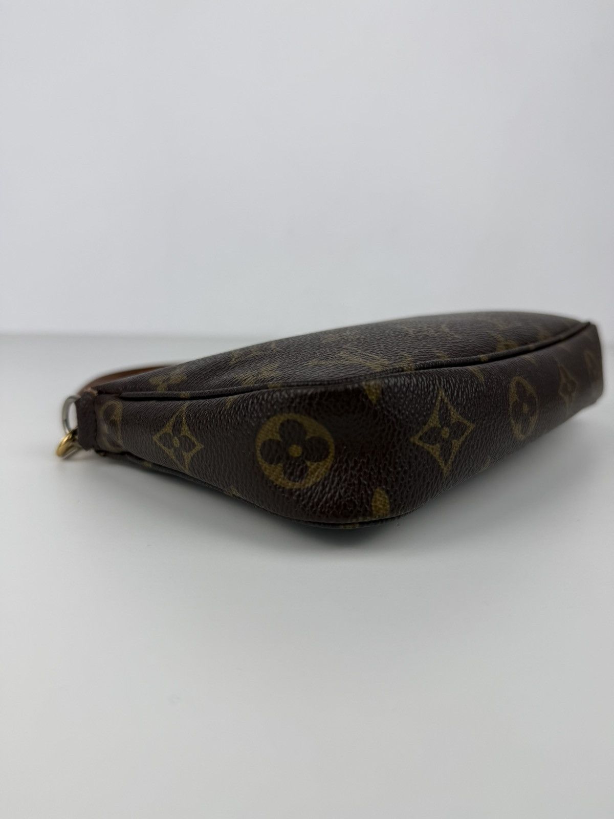 Louis Vuitton monogram pochette accessoires