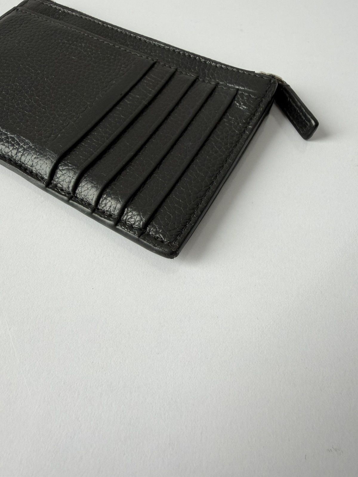 Balenciaga essential leather cardholder