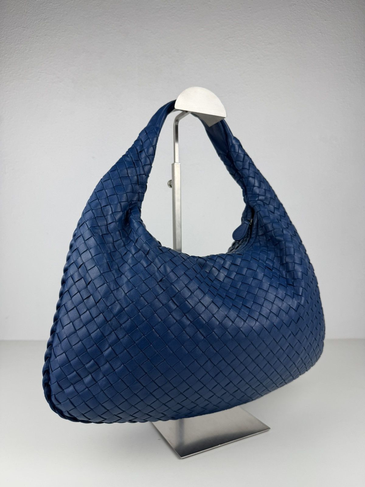 Bottega Veneta intrecciato hobo medium size