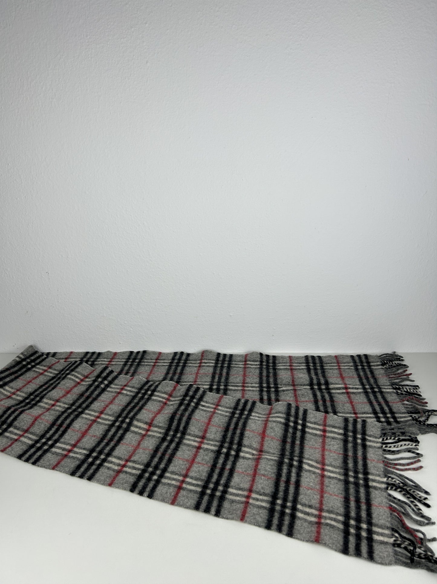 Vintage Burberry gray nova check wool scarf