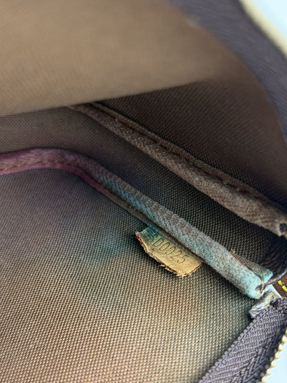 Louis Vuitton monogram pochette accessoires