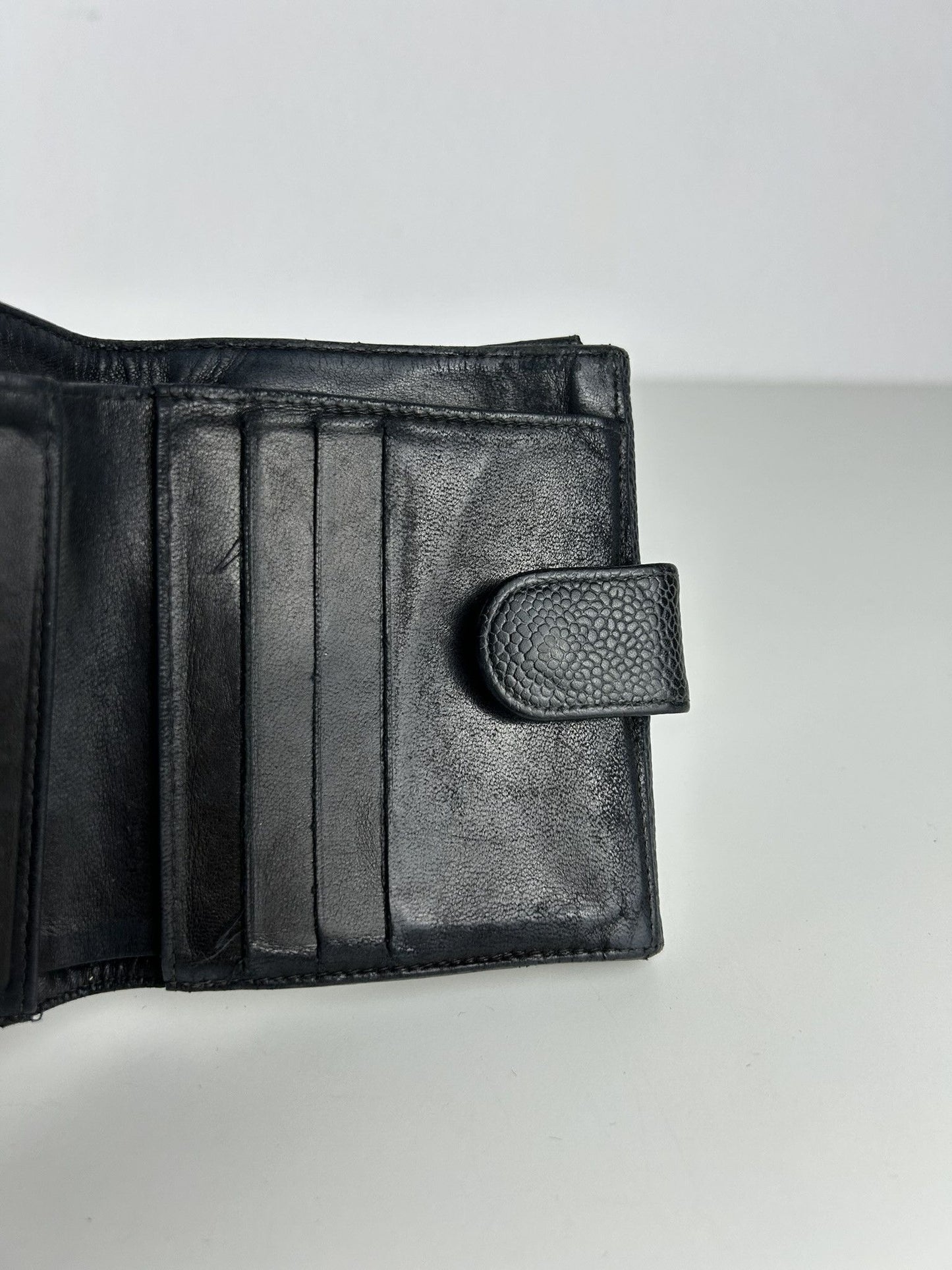 Vintage Chanel CC logo caviar leather trifold wallet