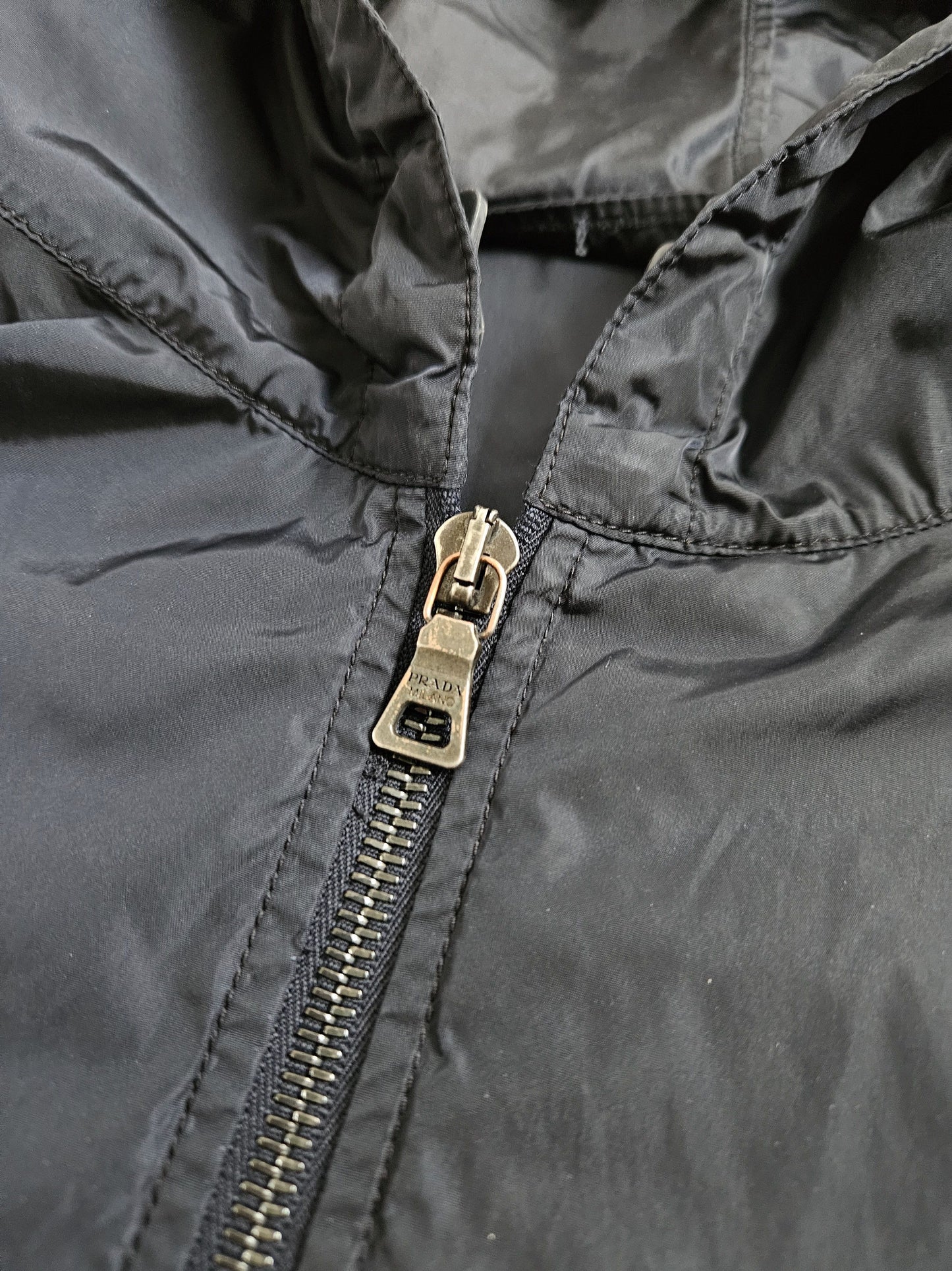 Prada sport art scg59h nylon chest logo hooded windbreaker