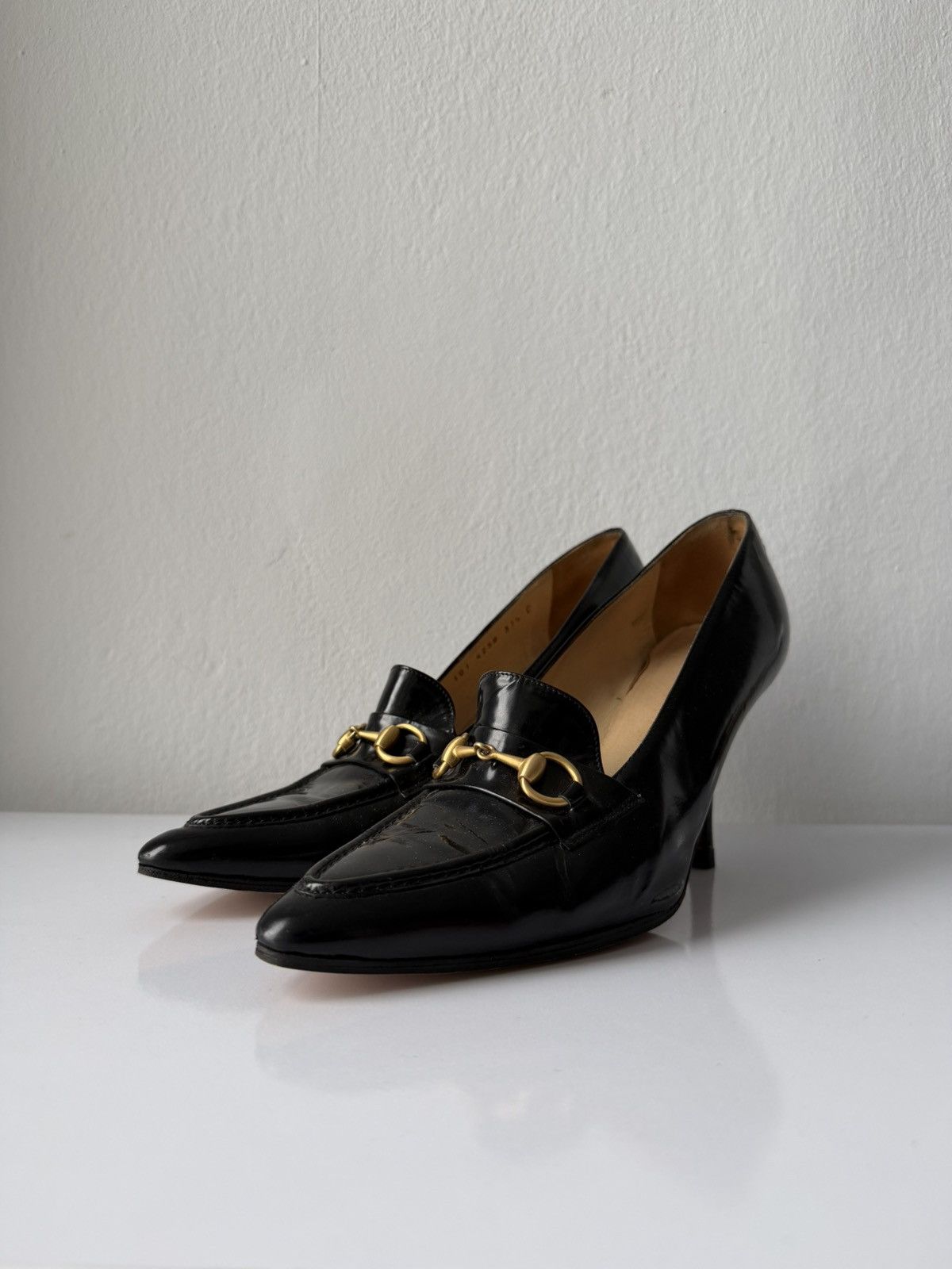 Vintage Gucci horsebit pointed toe patent leather pumps