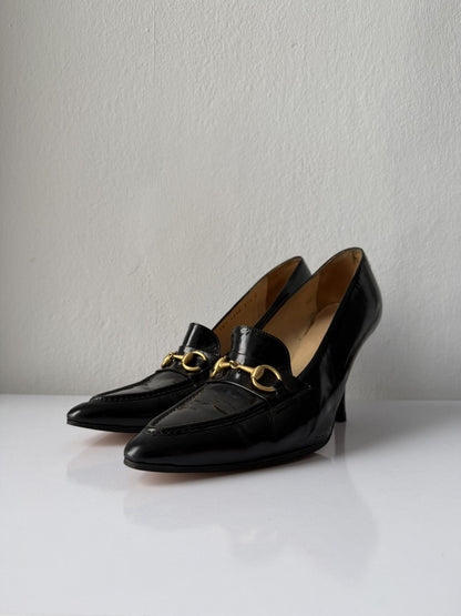 Vintage Gucci horsebit pointed toe patent leather pumps