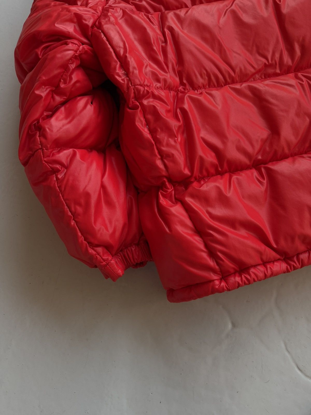 Vintage moncler puffer jacket with badge
