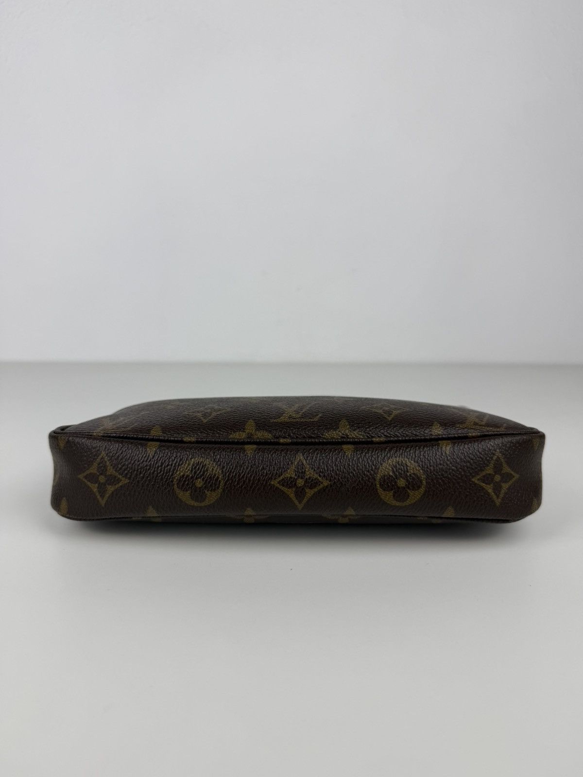 Louis Vuitton monogram pochette accessoires