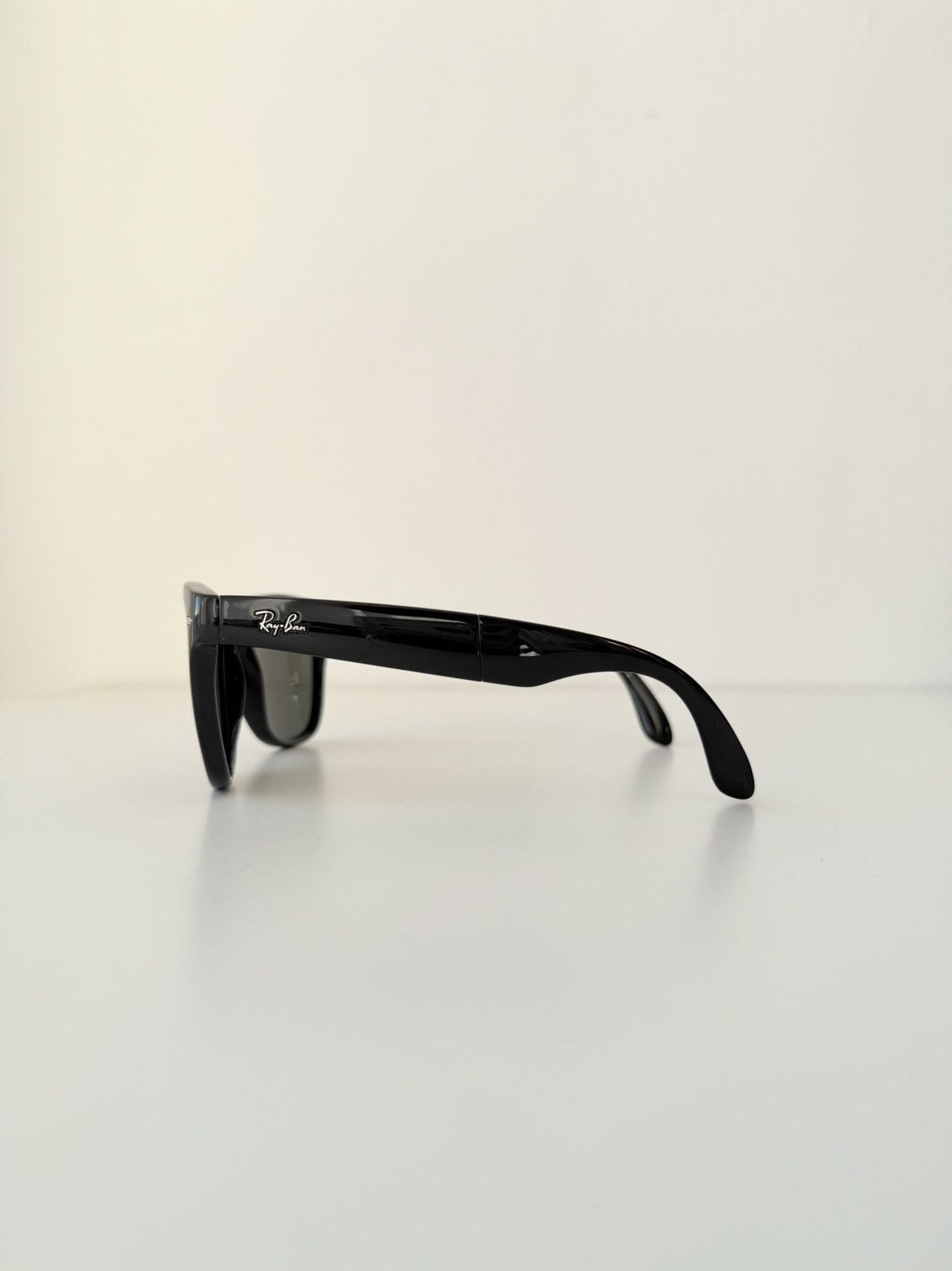 Ray Ban RB4105 folding wayfarer polarized sunglasses