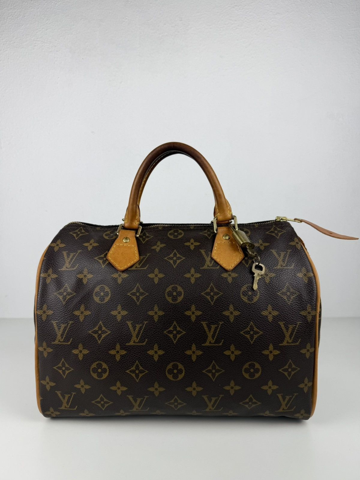 Louis Vuitton monogram speedy 30