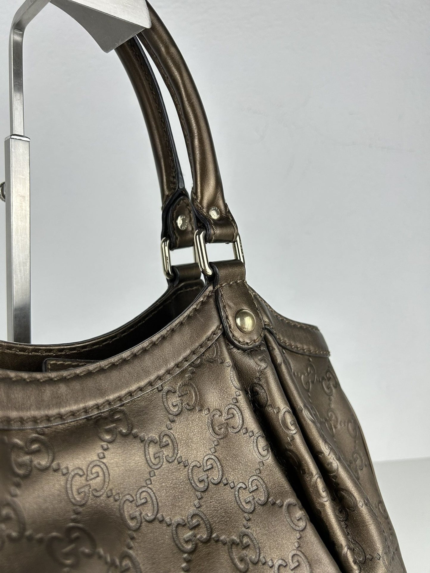 Gucci guccissima sukey medium size leather handbag