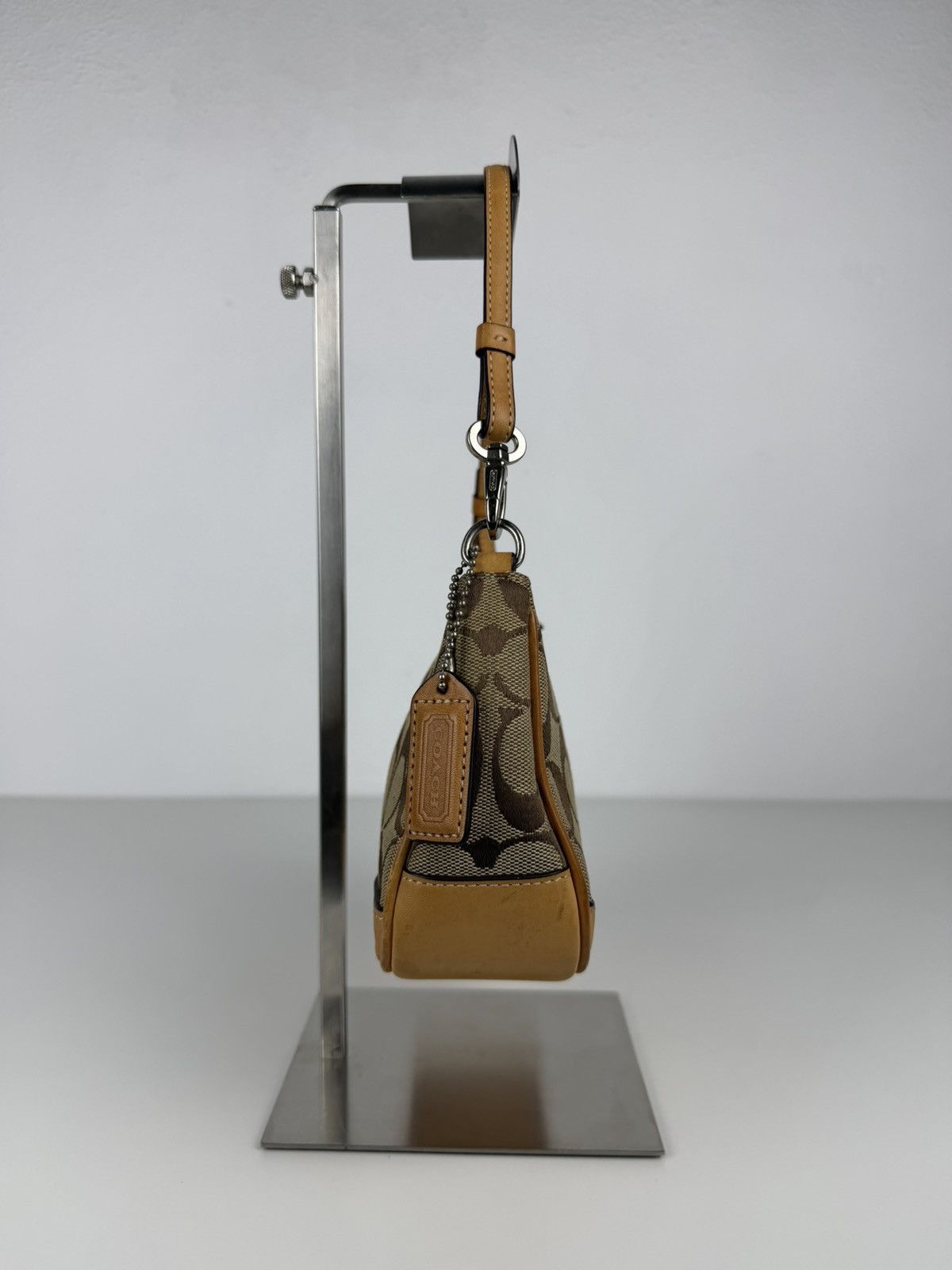 Coach signature demi mini pouch