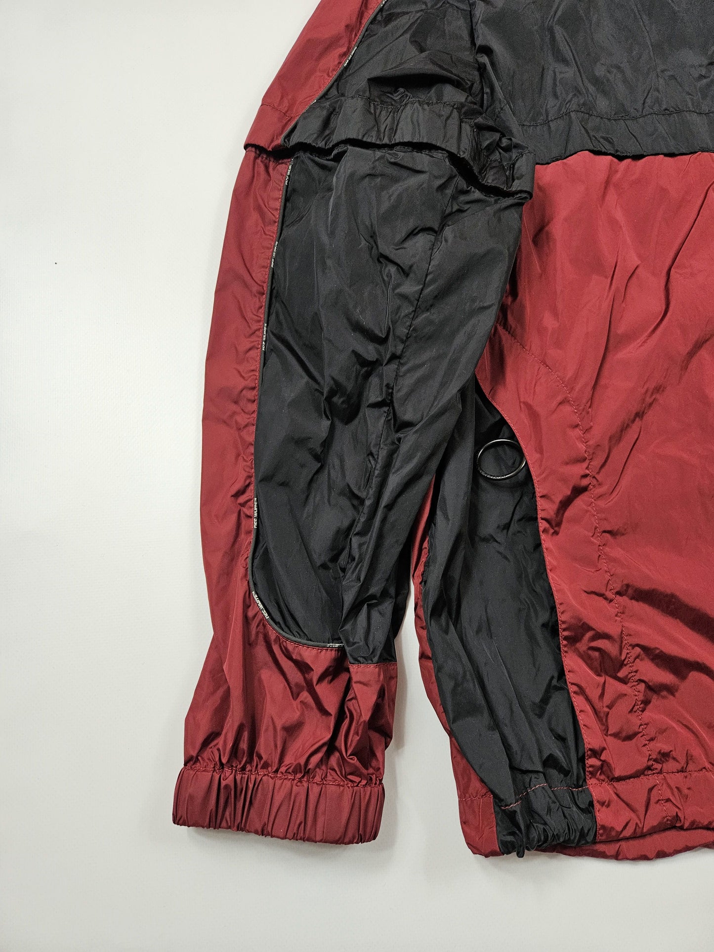 Off-white SS2020 removable sleeve river trail track top