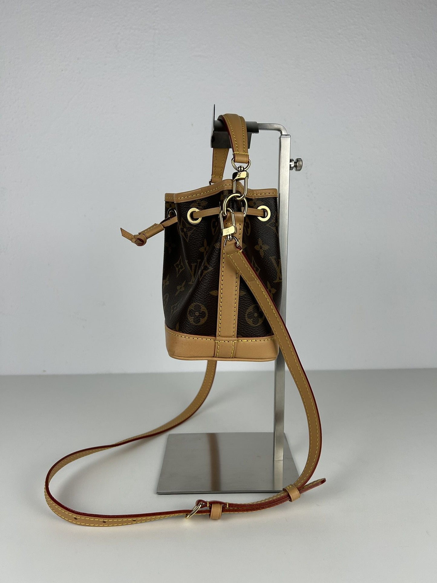 Louis Vuitton monogram nano noe