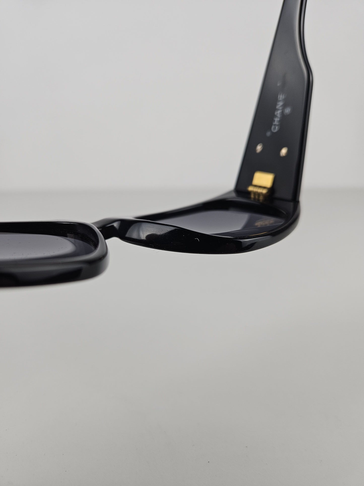 Vintage 90s Chanel 0004 10 oversized CC logo sunglasses