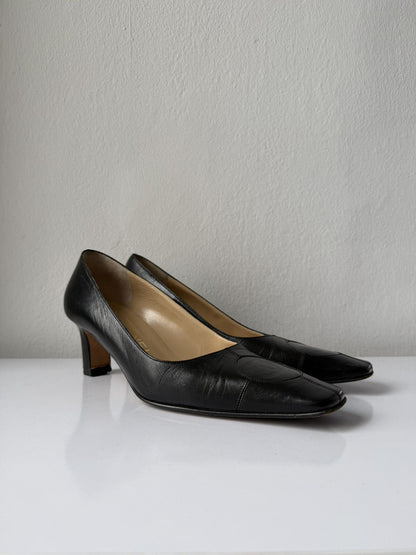 AW2001 Chanel embossed logo long toe leather pumps