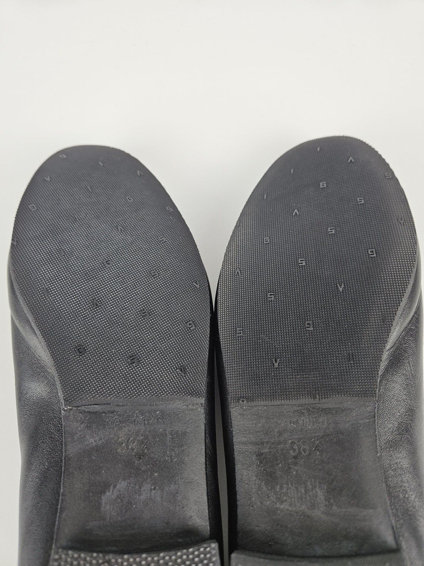 Vintage Chanel ribbon CC logo ballet flats