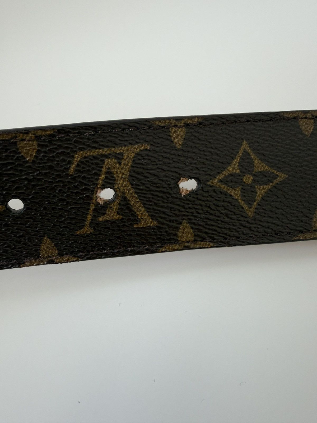 Louis Vuitton monogram initiales belt