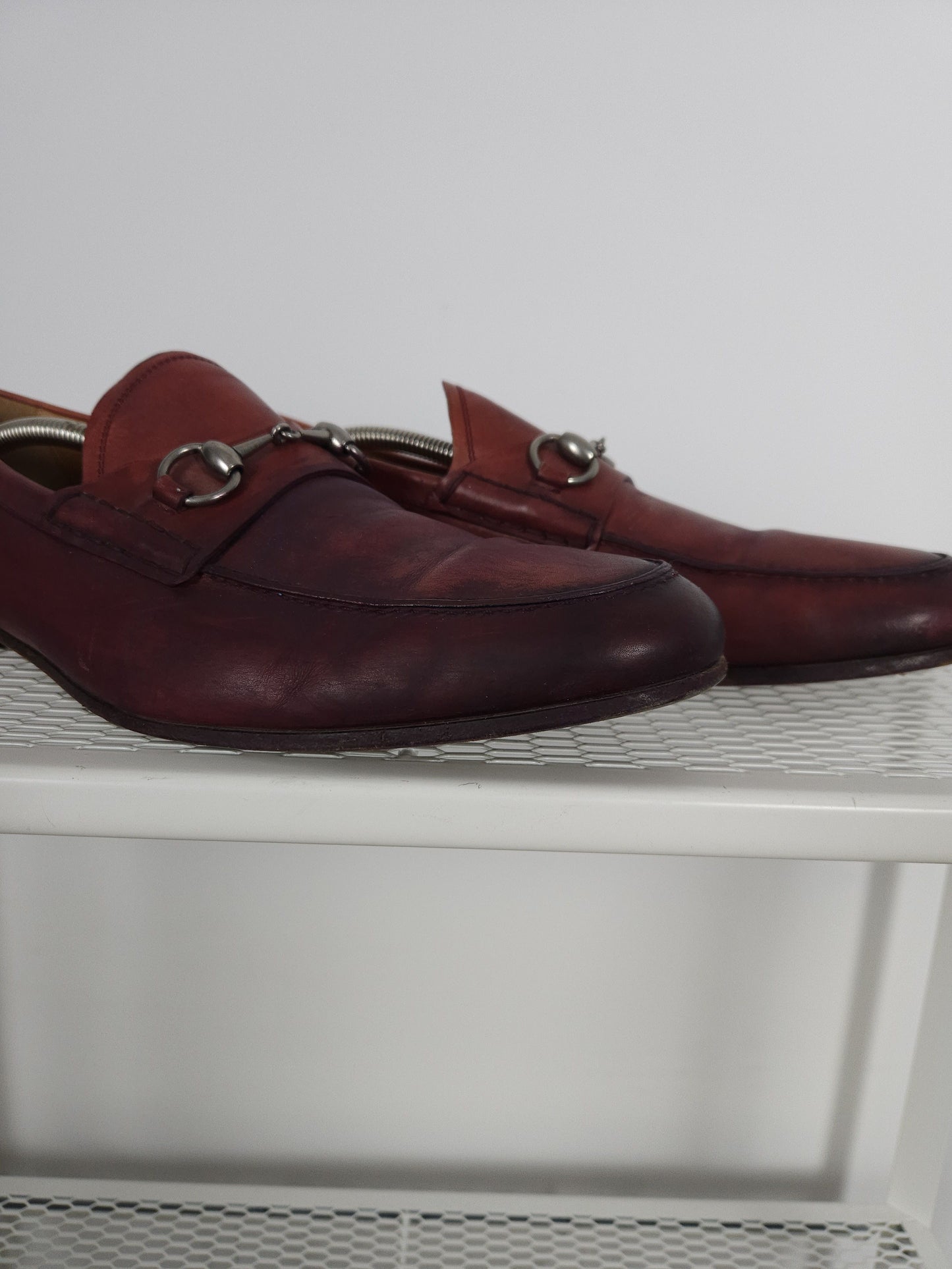 Gucci leather horsebit loafers in distressed red