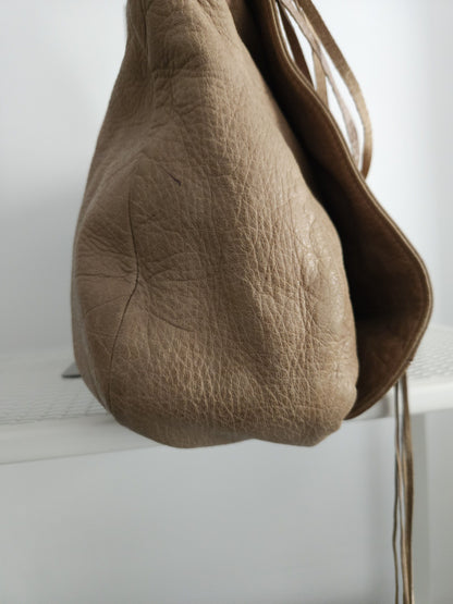 Balenciaga the folk messenger bag
