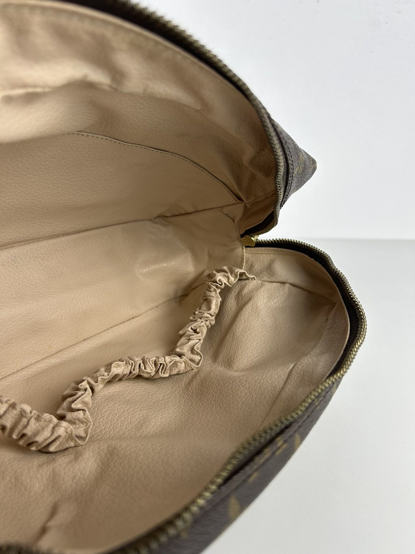 Vintage 80s Louis Vuitton monogram trousse 28 toiletry bag