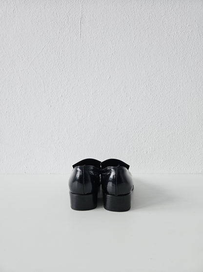 Vintage Gucci patent leather low block heel horsebit loafers