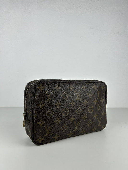 Vintage 80s Louis Vuitton monogram trousse 23 toiletry bag