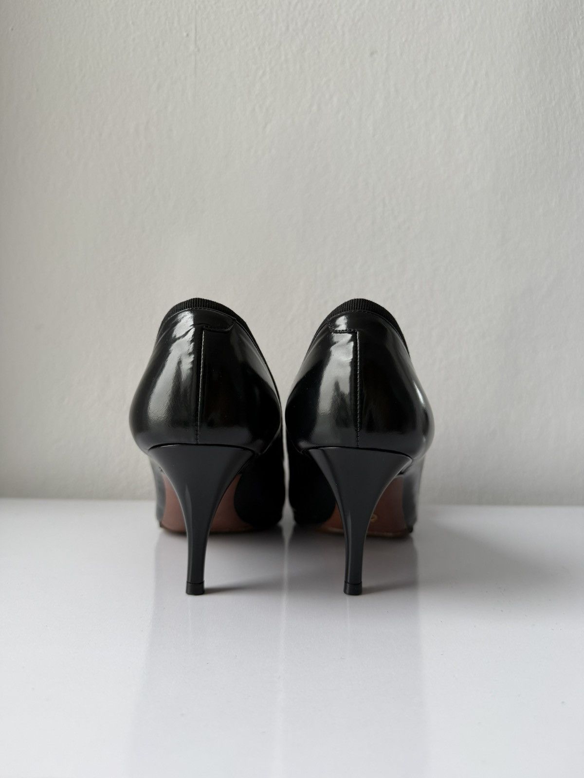 2011 Giorgio Armani smooth leather pointed toe pumps