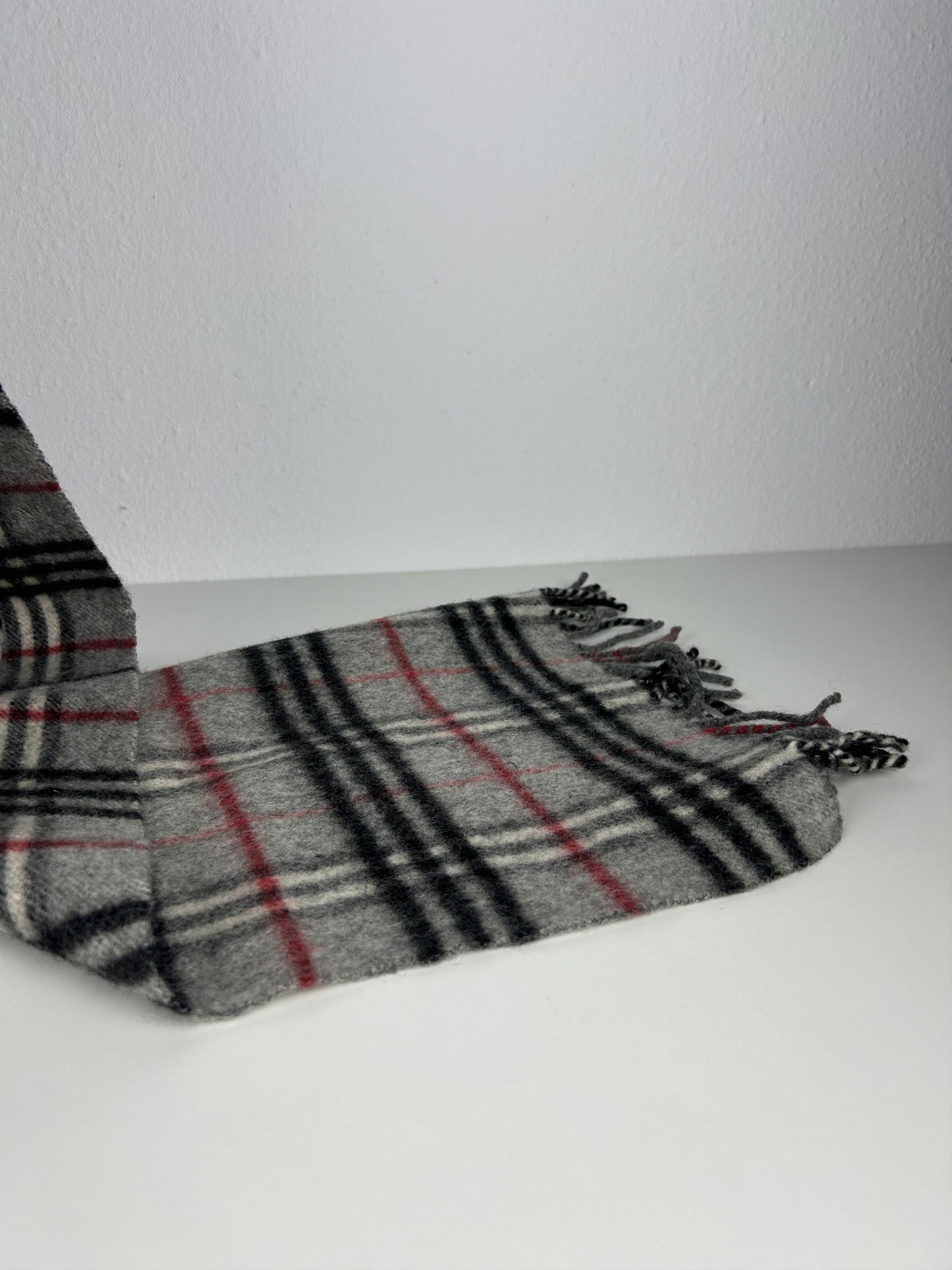 Vintage Burberry gray nova check wool scarf