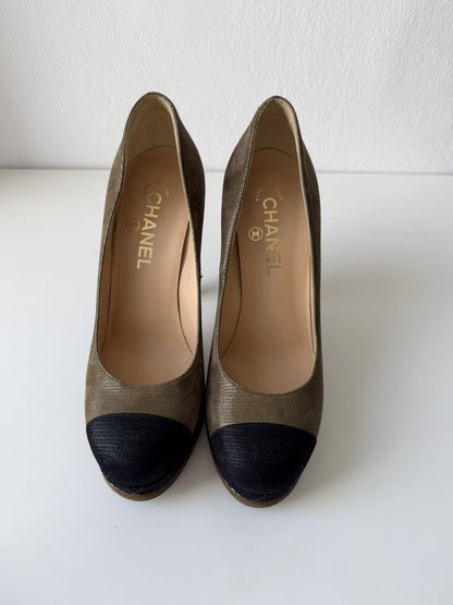 Chanel CC logo metallic brush leather pumps