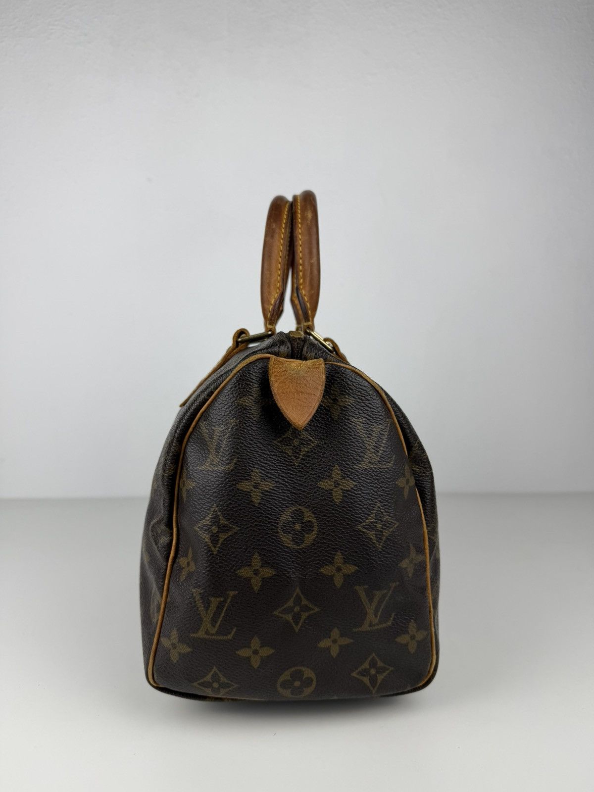 Louis Vuitton monogram speedy 25