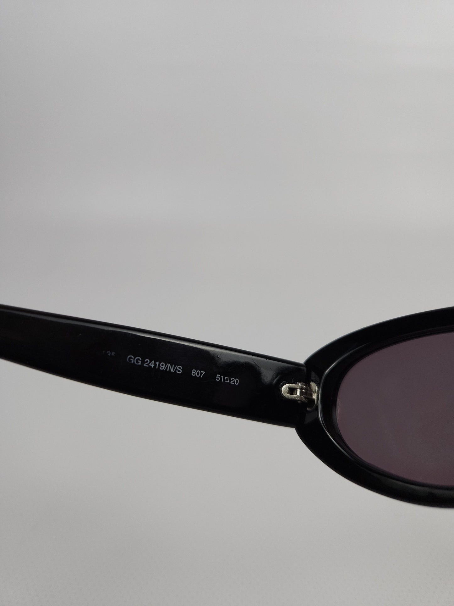 Vintage Gucci GG2419/S oval sunglasses Tom Ford era