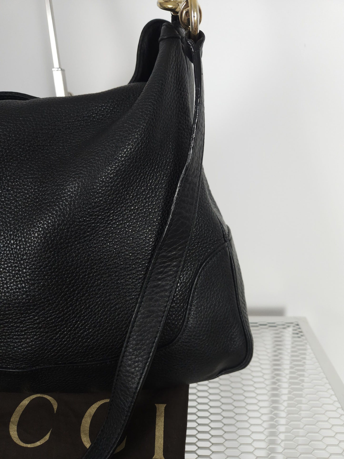 Gucci bamboo top handle hobo handbag with shoulder strap