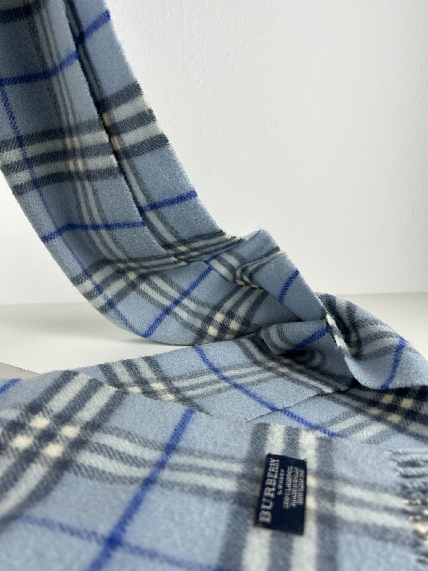 Vintage Burberry baby blue nova check wool scarf