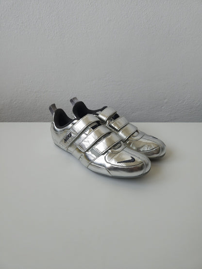 Vintage y2k nike fixed speed V silver