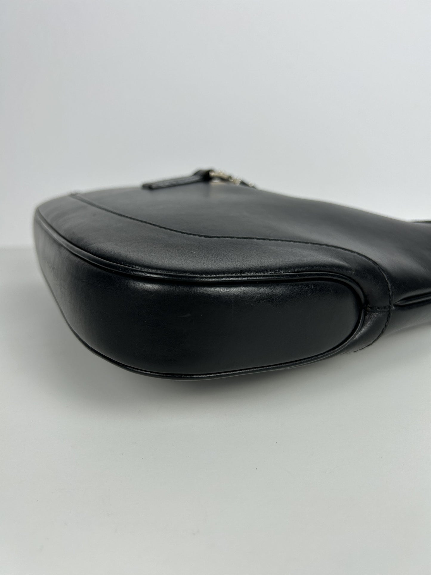 Vintage y2k Gucci by Tom Ford jackie leather handbag