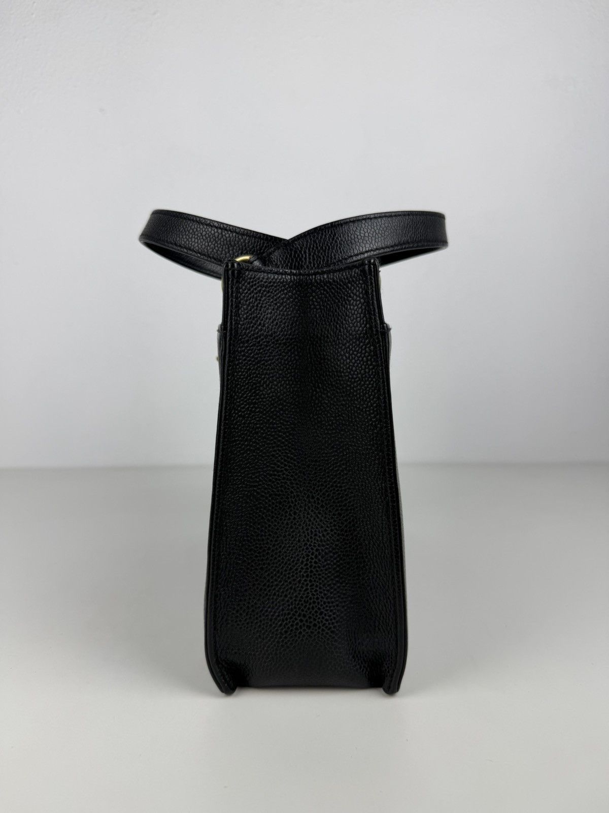 Vintage Chanel caviar 2.55 executive tote mini size