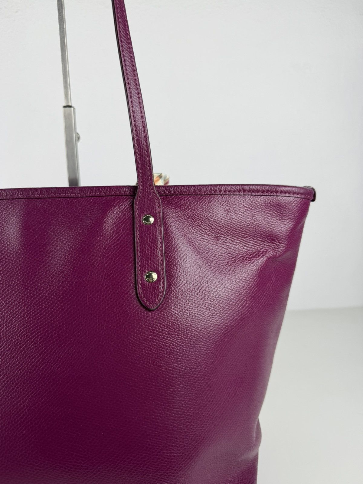 Coach crossgrain leather city tote fuchsia