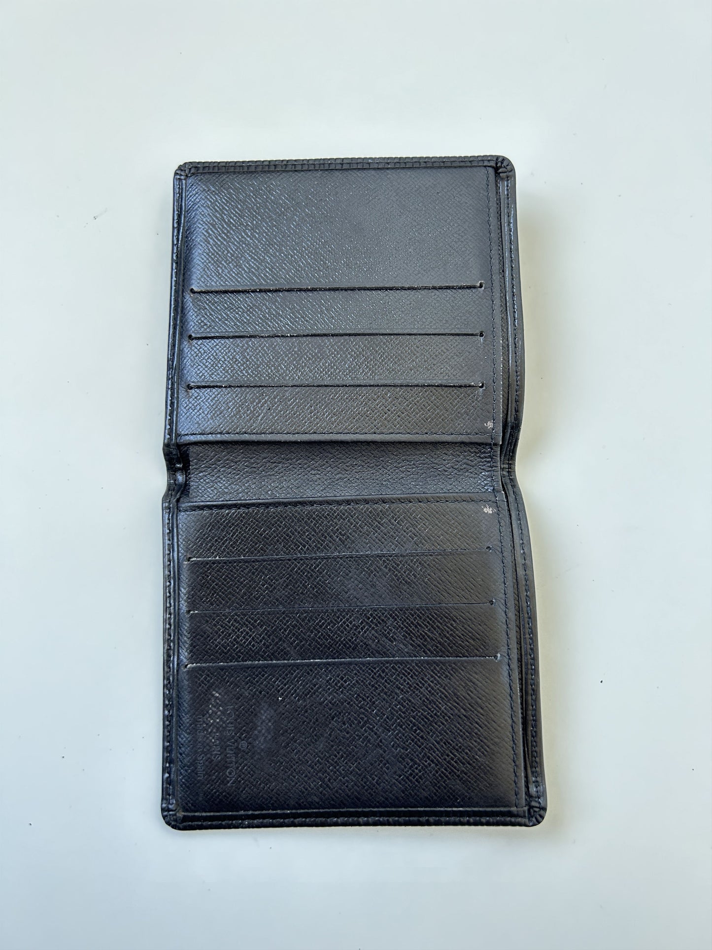 Louis vuitton bifold epi leather wallet