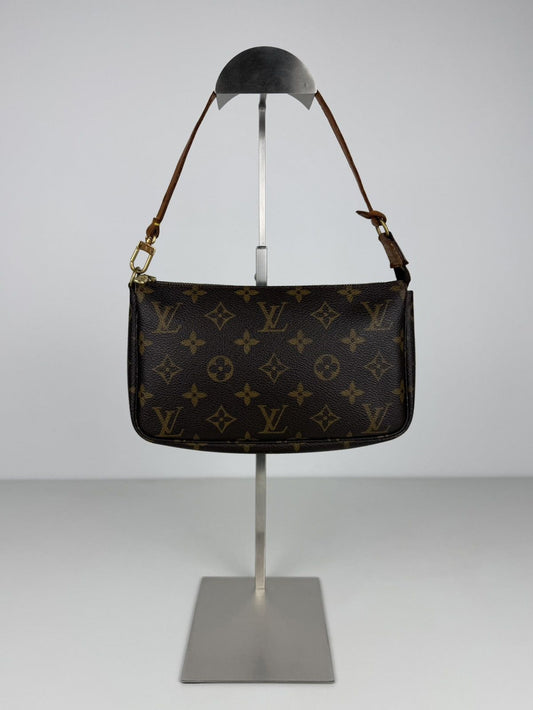 Louis Vuitton monogram pochette accessoires